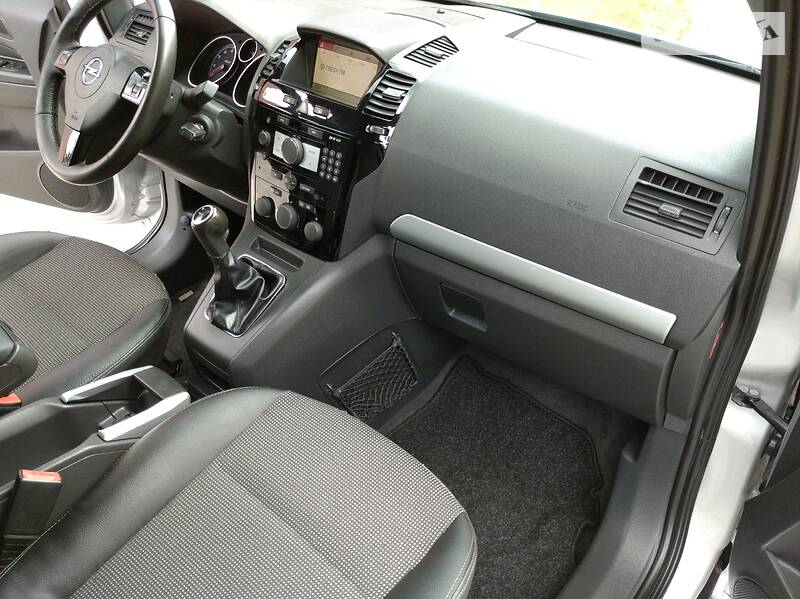 Універсал Opel Zafira 2010 в Стрию фото 32 Універсал Opel Zafira 2010 в Стрию