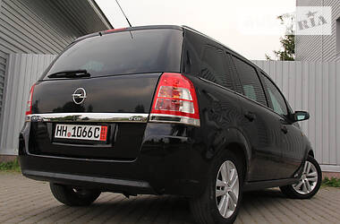 Минивэн Opel Zafira 2009 в Дрогобыче