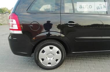 Минивэн Opel Zafira 2006 в Луцке