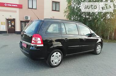 Минивэн Opel Zafira 2006 в Луцке