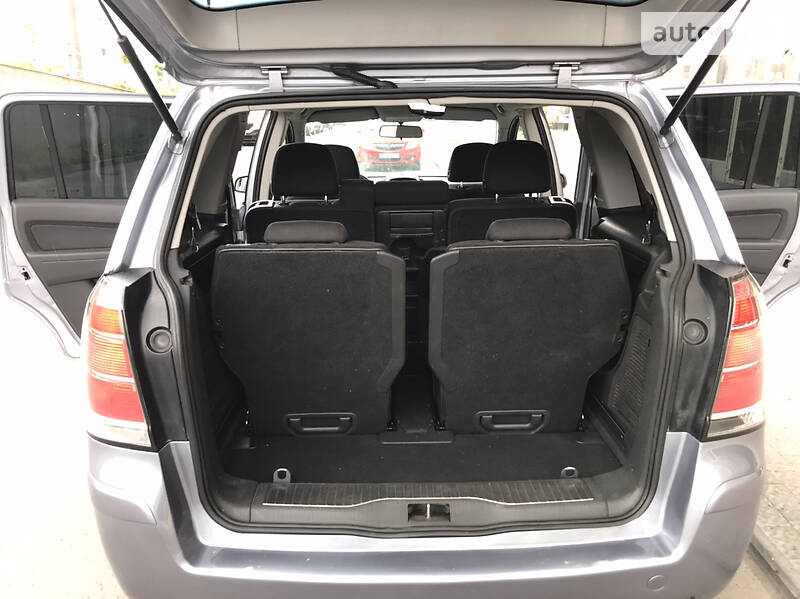 Мінівен Opel Zafira 2008 в Рівному