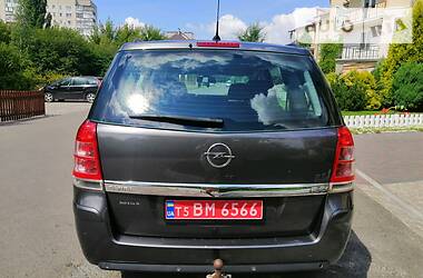 Минивэн Opel Zafira 2009 в Луцке