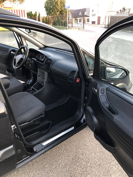 Мінівен Opel Zafira 2003 в Володимирі