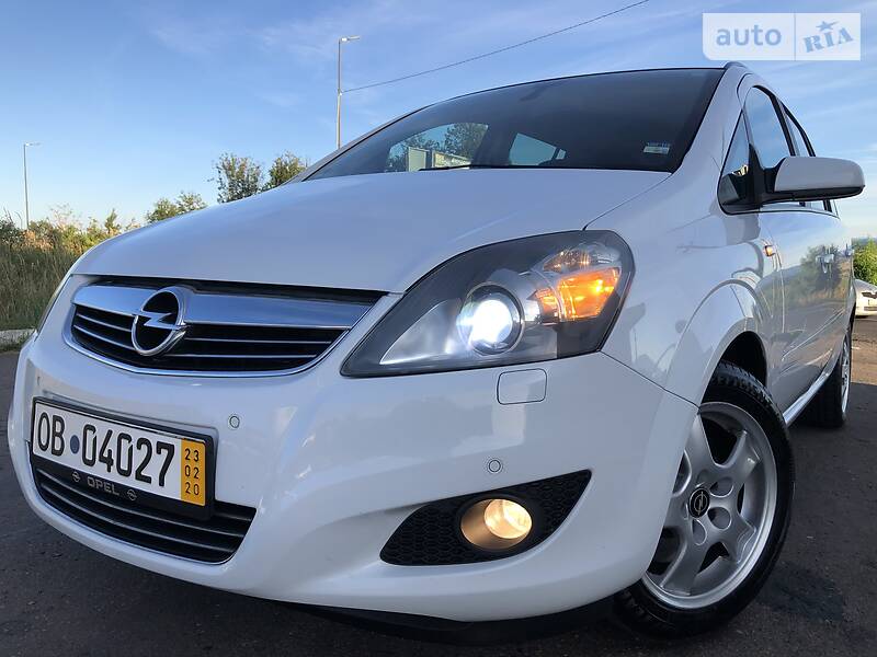 Мінівен Opel Zafira 2009 в Дрогобичі