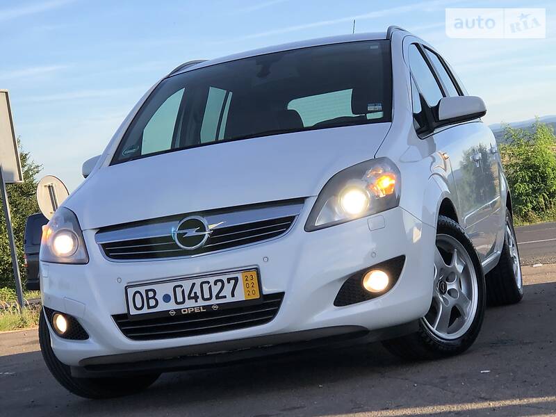 Мінівен Opel Zafira 2009 в Дрогобичі