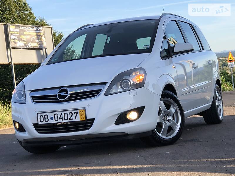 Мінівен Opel Zafira 2009 в Дрогобичі