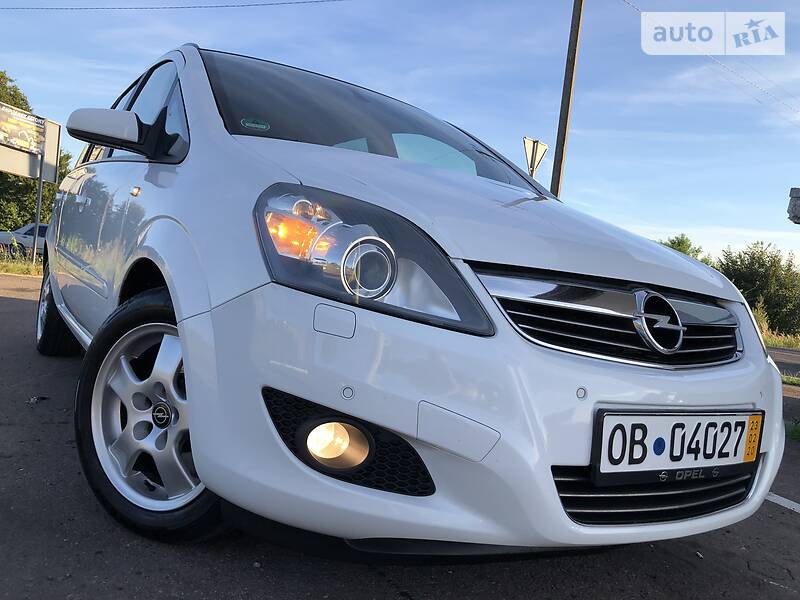 Мінівен Opel Zafira 2009 в Дрогобичі