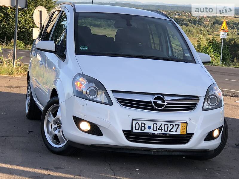 Мінівен Opel Zafira 2009 в Дрогобичі