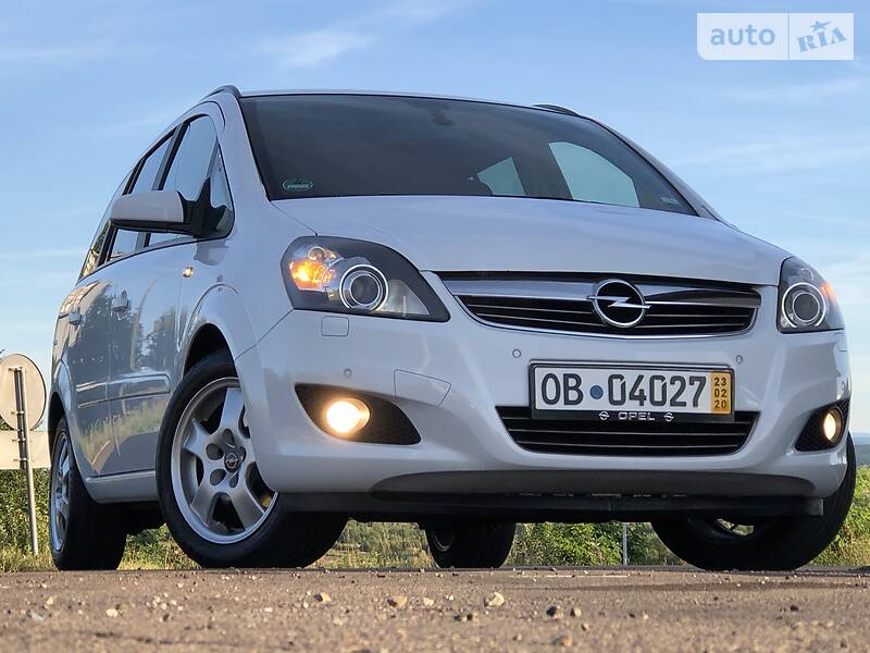 Мінівен Opel Zafira 2009 в Дрогобичі