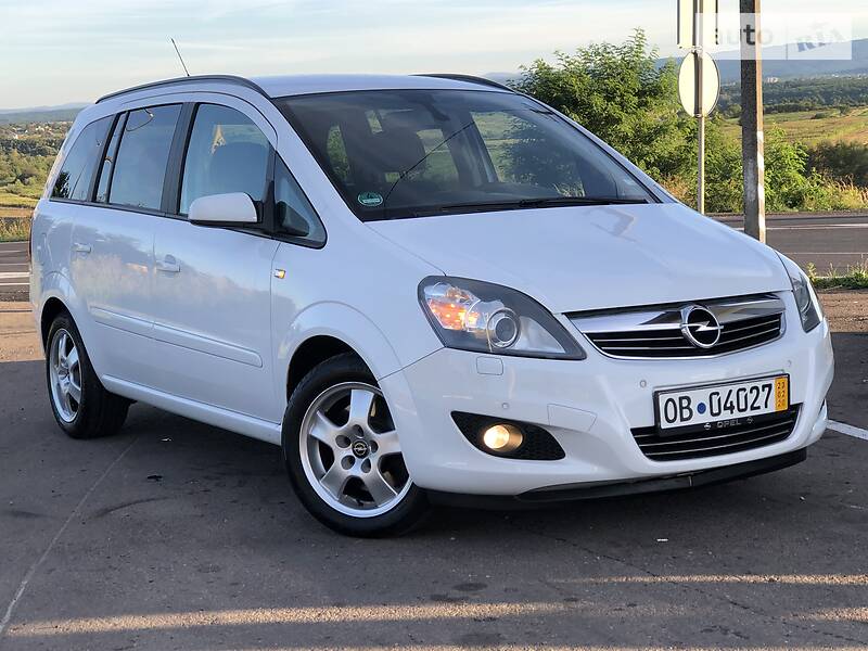 Мінівен Opel Zafira 2009 в Дрогобичі