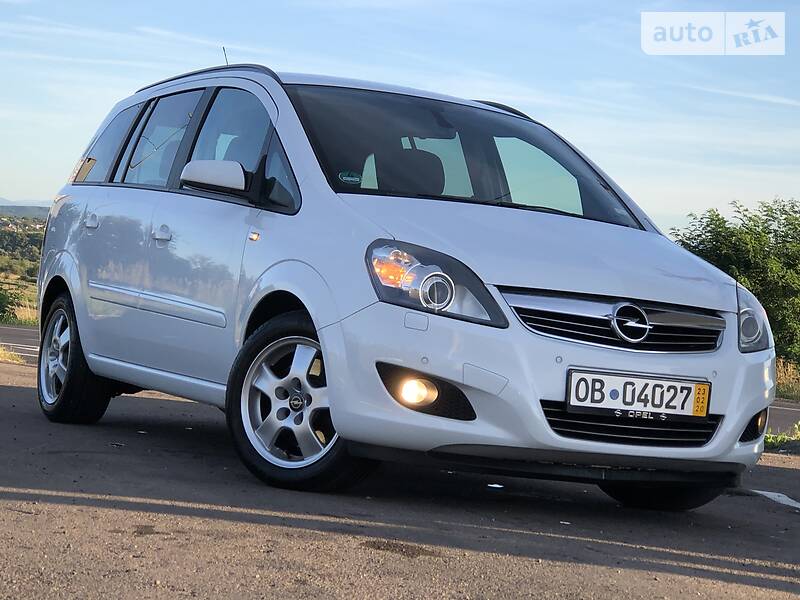 Мінівен Opel Zafira 2009 в Дрогобичі