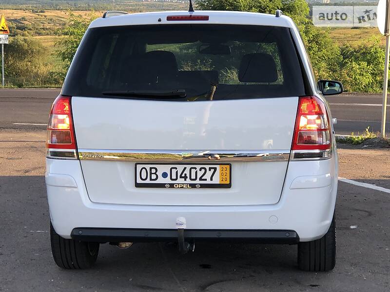 Мінівен Opel Zafira 2009 в Дрогобичі