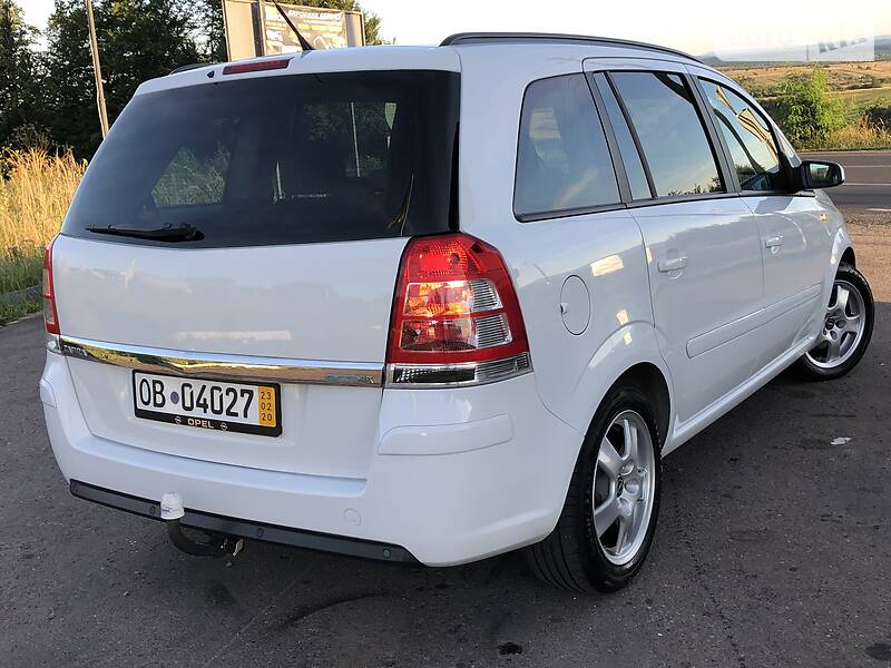 Мінівен Opel Zafira 2009 в Дрогобичі