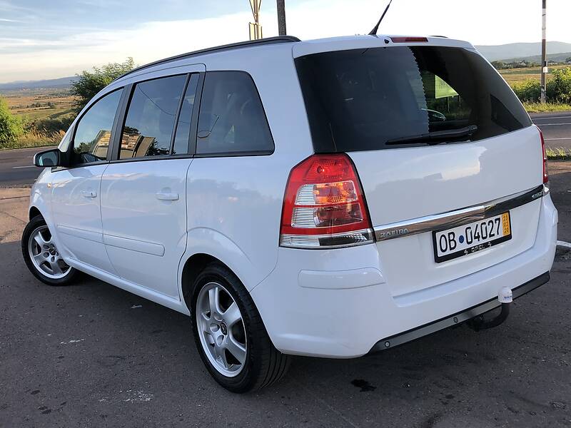 Мінівен Opel Zafira 2009 в Дрогобичі