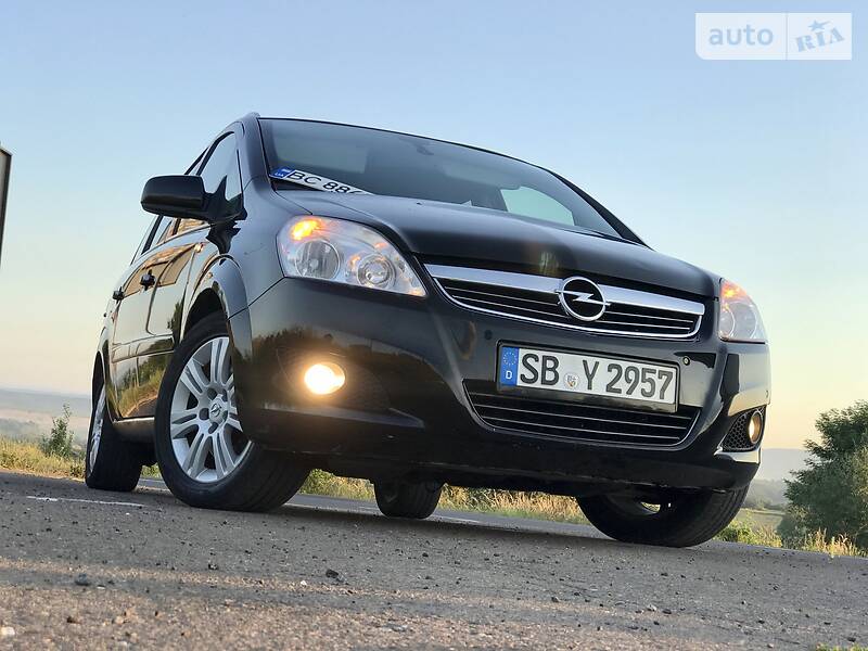 Мінівен Opel Zafira 2010 в Дрогобичі