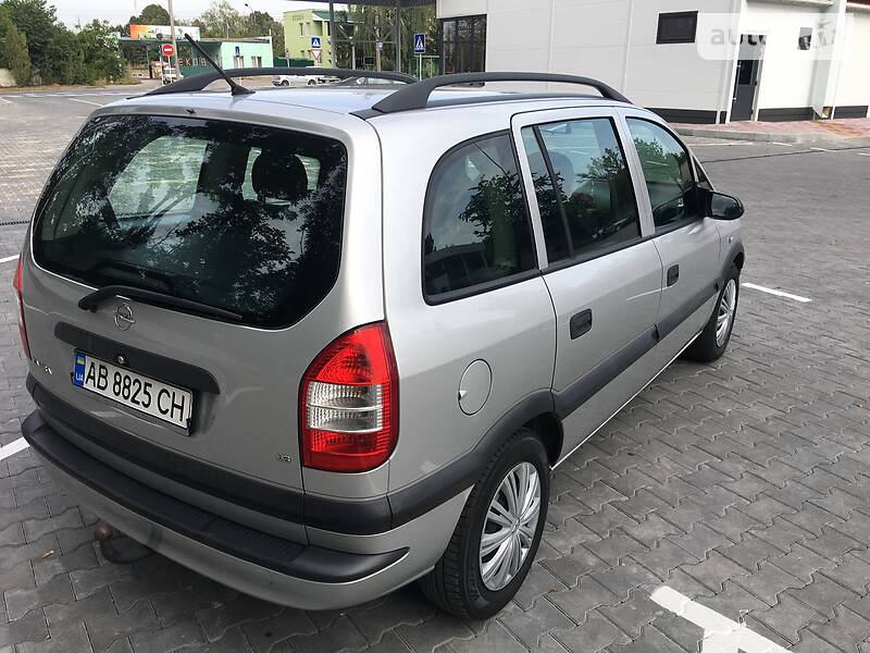 Універсал Opel Zafira 2003 в Вінниці