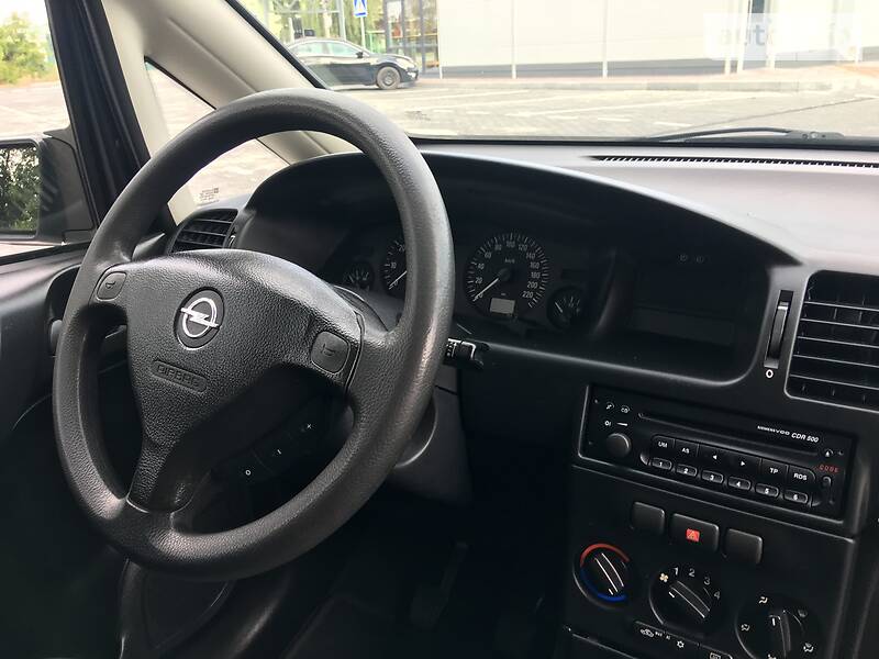 Універсал Opel Zafira 2003 в Вінниці