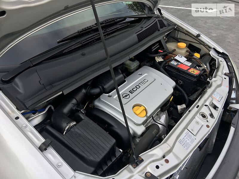 Універсал Opel Zafira 2003 в Вінниці