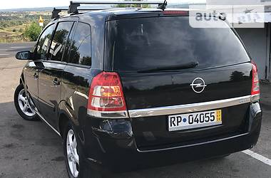 Универсал Opel Zafira 2009 в Дрогобыче