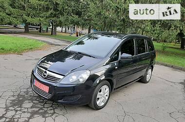 Универсал Opel Zafira 2013 в Ровно