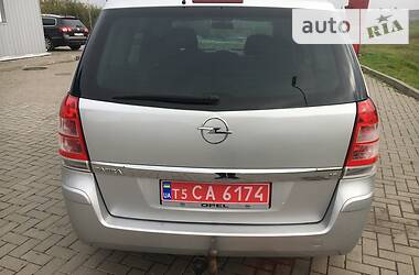 Минивэн Opel Zafira 2008 в Локачах