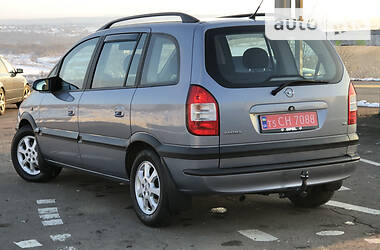 Минивэн Opel Zafira 2004 в Дрогобыче