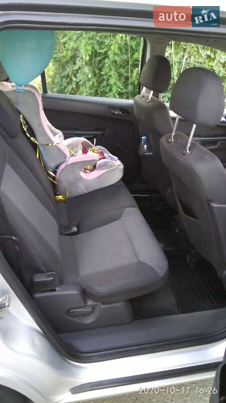 Минивэн Opel Zafira 2008 в Павлограде