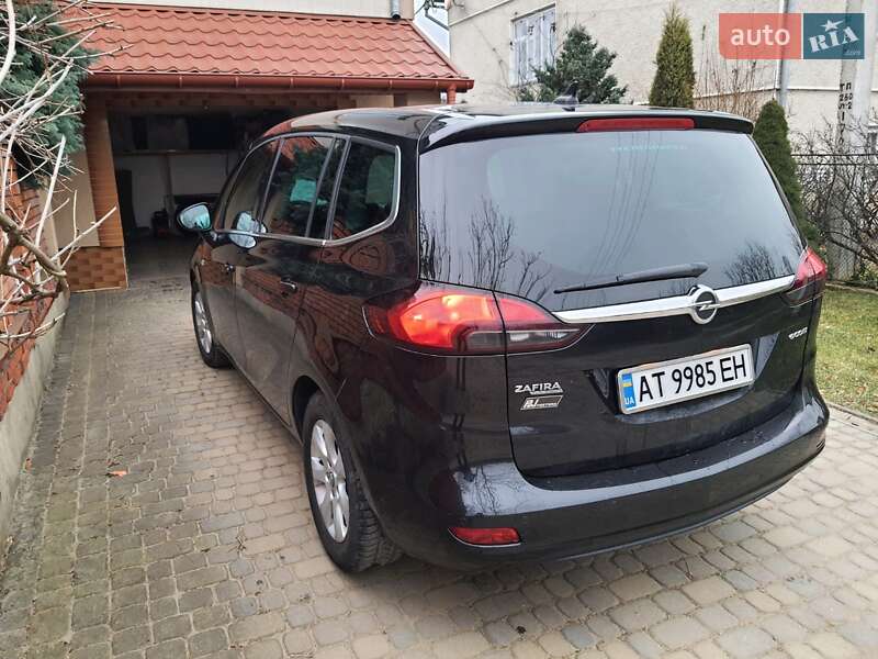 Мінівен Opel Zafira 2014 в Івано-Франківську