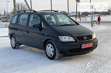 Минивэн Opel Zafira 2000 в Владимир-Волынском