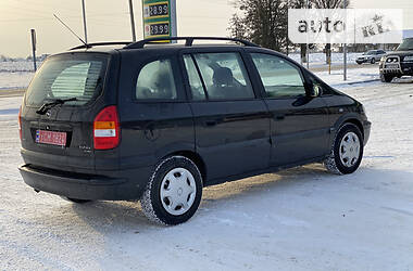 Минивэн Opel Zafira 2000 в Владимир-Волынском