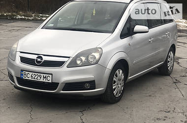 Универсал Opel Zafira 2005 в Городке