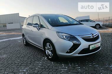 Хэтчбек Opel Zafira 2014 в Ивано-Франковске