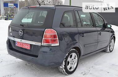 Минивэн Opel Zafira 2008 в Луцке