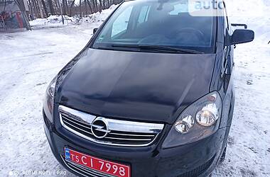 Минивэн Opel Zafira 2010 в Луцке