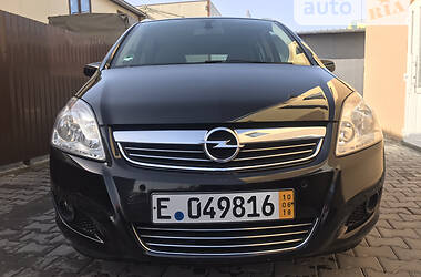 Универсал Opel Zafira 2009 в Стрые