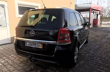 Универсал Opel Zafira 2009 в Стрые