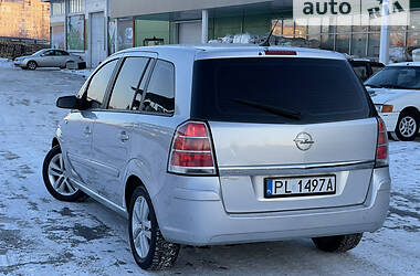 Минивэн Opel Zafira 2008 в Первомайске