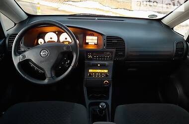 Минивэн Opel Zafira 2005 в Киеве