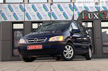 Минивэн Opel Zafira 2003 в Дрогобыче