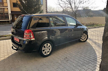 Минивэн Opel Zafira 2009 в Черновцах