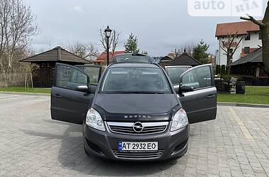 Універсал Opel Zafira 2008 в Івано-Франківську