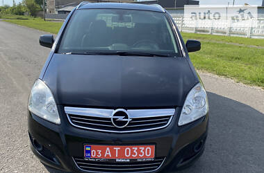 Минивэн Opel Zafira 2010 в Луцке