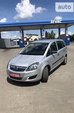 Минивэн Opel Zafira 2009 в Луцке