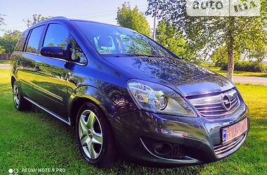 Минивэн Opel Zafira 2009 в Луцке