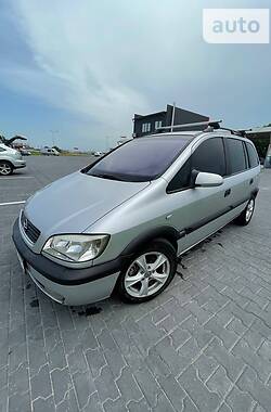 Минивэн Opel Zafira 2000 в 