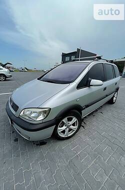 Минивэн Opel Zafira 2000 в Черновцах