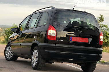 Минивэн Opel Zafira 2004 в Дрогобыче