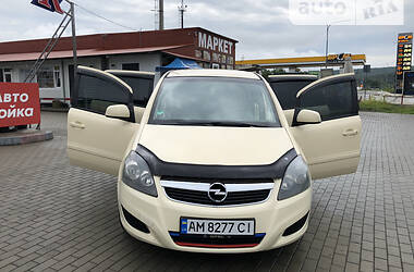 Универсал Opel Zafira 2013 в Мукачево