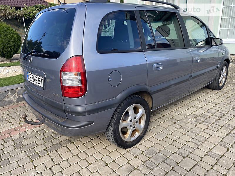 Минивэн Opel Zafira 2003 в Черновцах