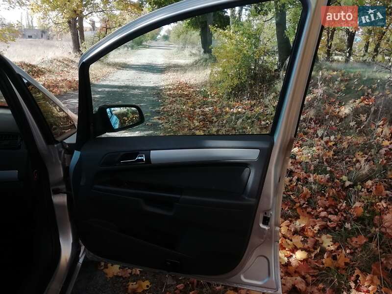 Мінівен Opel Zafira 2007 в Бердичеві